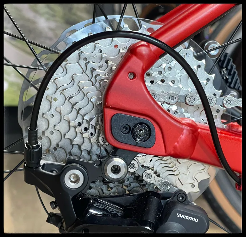 Giant Revolt 1 Large Grenadine 2022-4